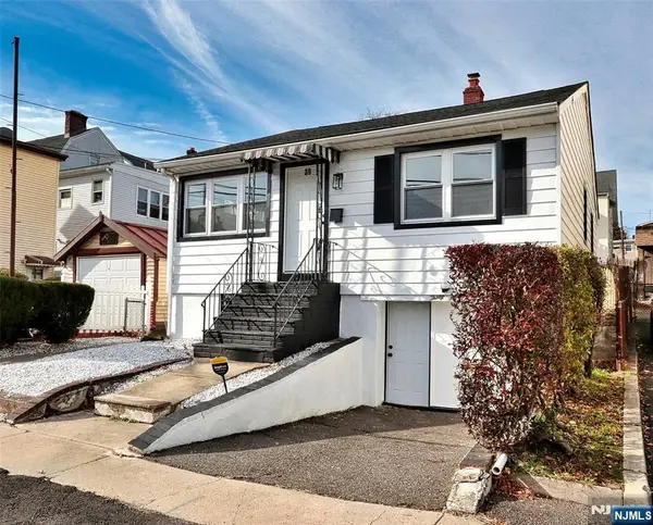 39 Grant Place, Irvington, NJ 07111