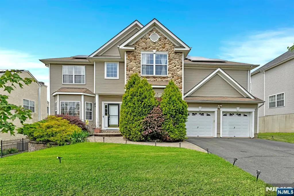 692 Skyline Drive, Lake Hopatcong, NJ 07849 - Image #1