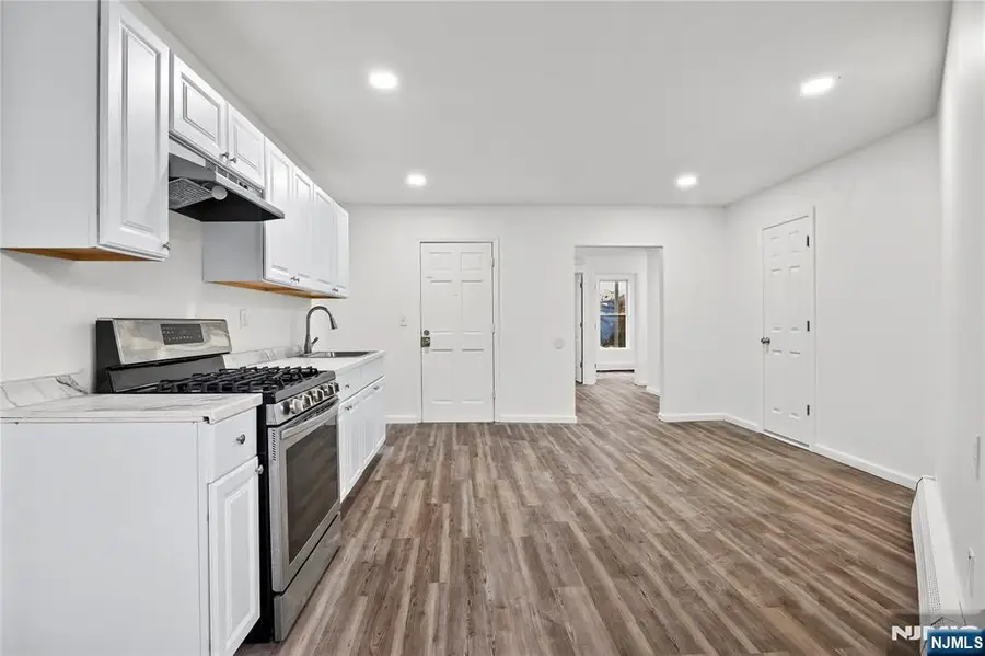 160 17th Avenue, Paterson, NJ 07504 - Image #2