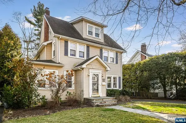 24 Jerome Avenue, Glen Rock, NJ 07452