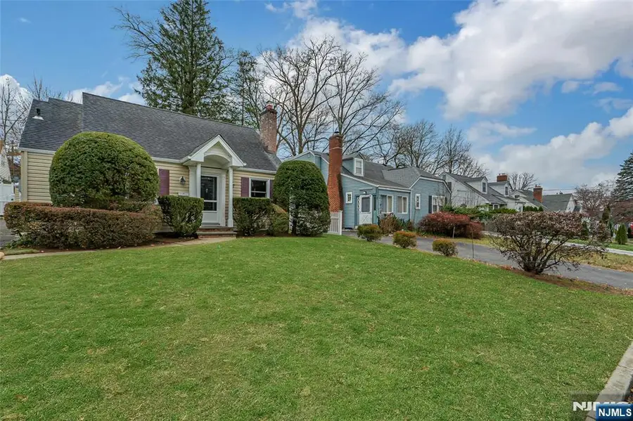 14 Porter Avenue, Tenafly, NJ 07670 - Image #2