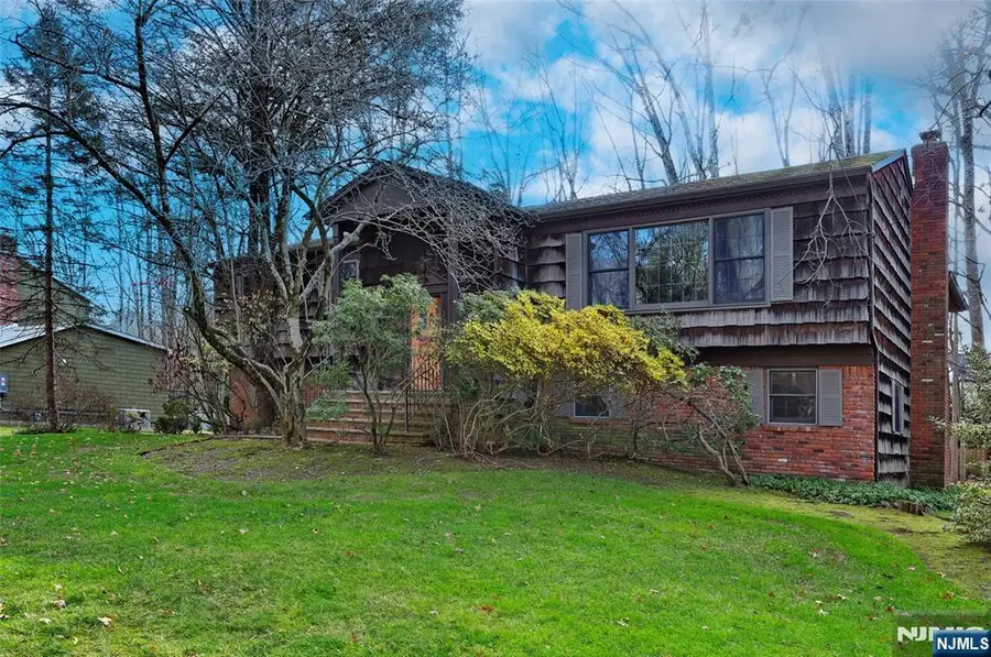 384 Blanch Avenue, Closter, NJ 07624 - Image #2