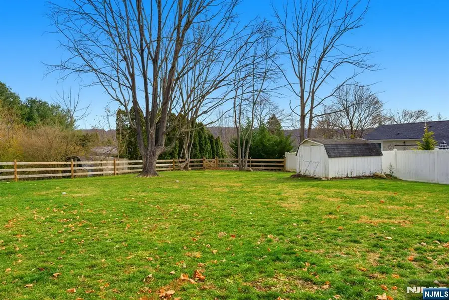 102 Sunnyview Avenue, Hackettstown, NJ 07840 - Image #2