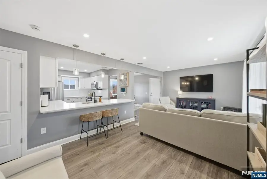 102 Sunnyview Avenue, Hackettstown, NJ 07840 - Image #3