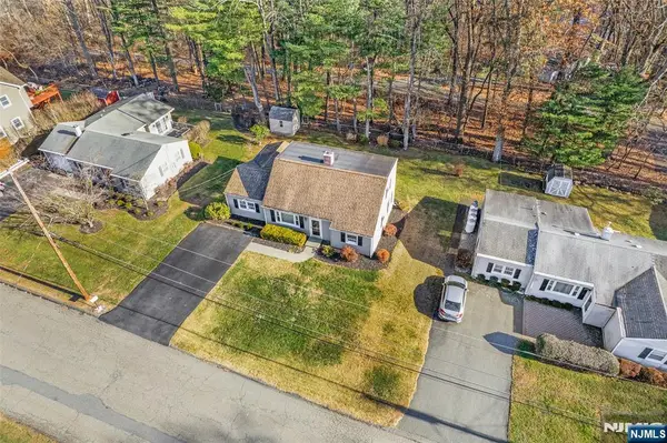 45 Memory Lane, Denville Township, NJ 07834