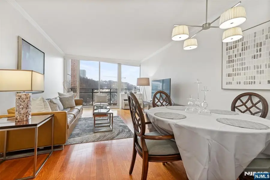 1017 Hudson Park 1017, Edgewater, NJ 07020 - Image #3