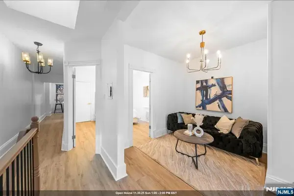 64 Oak Street, Jersey City, NJ 07304