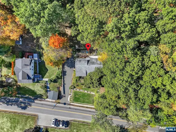 370 Goffle Road, Hawthorne, NJ 07506