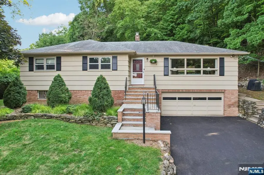 41 Dorothy Drive, North Haledon, NJ 07508 - Image #3