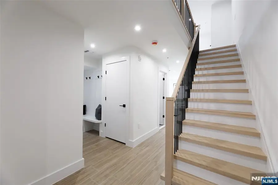 164 Oakwood Avenue, Cliffside Park, NJ 07010 - Image #2