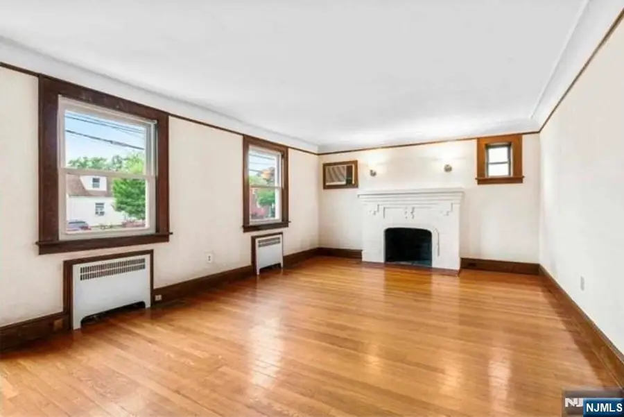 899 Maple Avenue, Ridgefield, NJ 07657 - Image #3