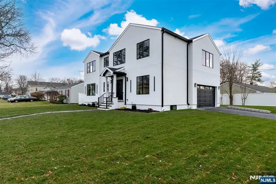 285 Wayne Avenue, River Edge, NJ 07661 - Image #2