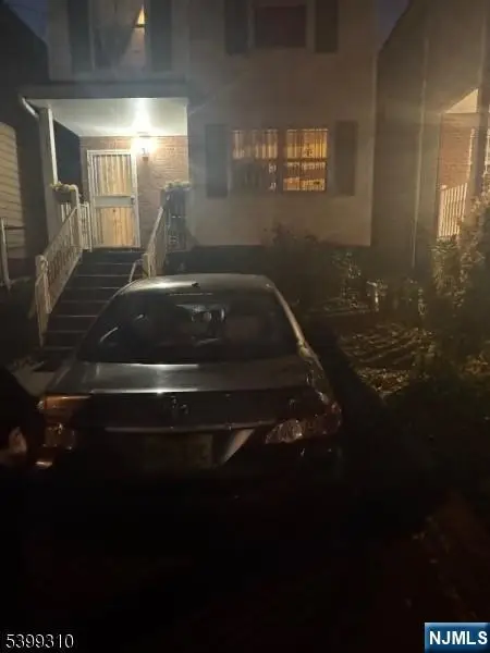 341 Hunterdon Street, Newark, NJ 07103