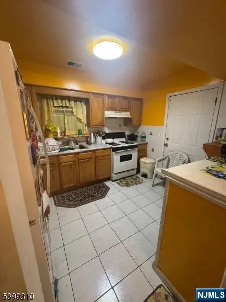 341 Hunterdon Street, Newark, NJ 07103 - Image #2