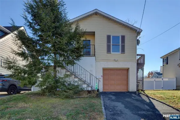 90 Dewey Street, Bloomfield, NJ 07003