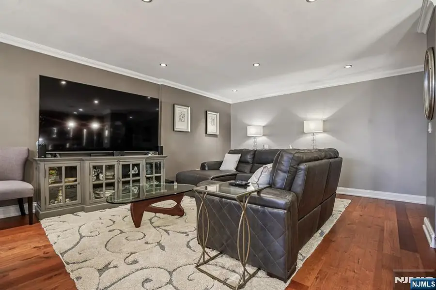 301 Beech 12E, Hackensack, NJ 07601 - Image #2