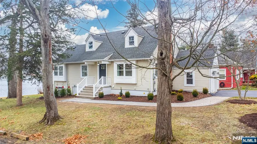 86 Lake W Drive, Wayne, NJ 07470 - Image #2