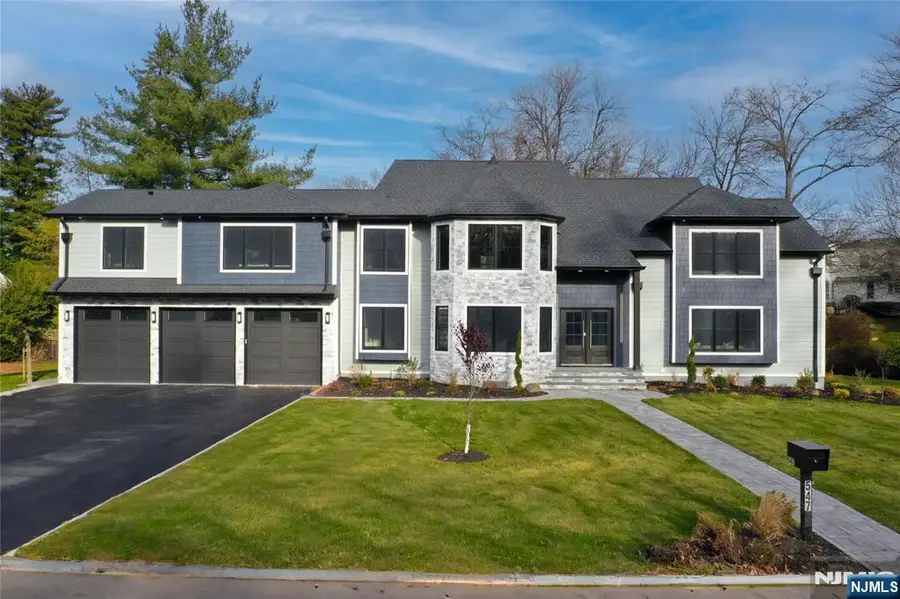 547 Highland Avenue, Ridgewood, NJ 07450 - Image #2