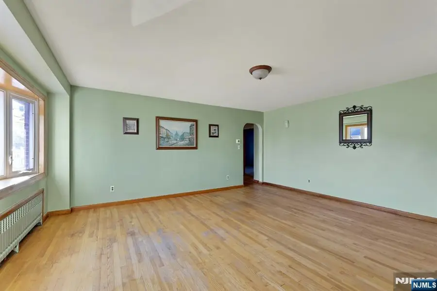 835 Chestnut Street, Kearny, NJ 07032 - Image #2
