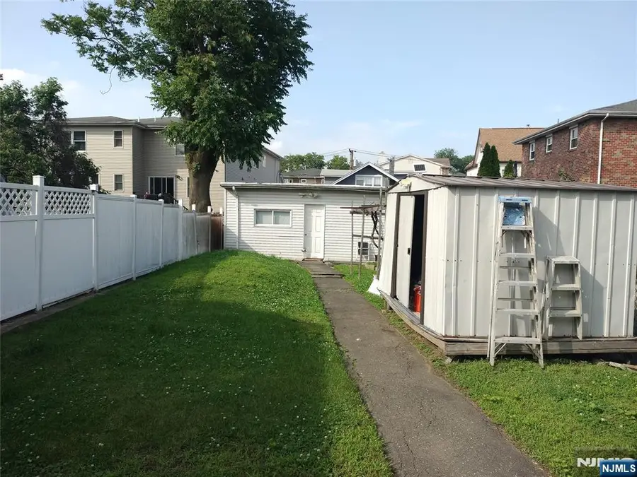 411 Sheridan Place, Fairview, NJ 07022 - Image #2