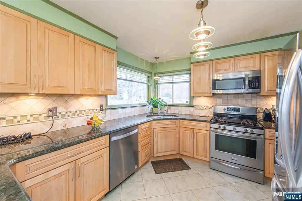 7 Wedgewood Drive, West Orange, NJ 07052 - Image #1