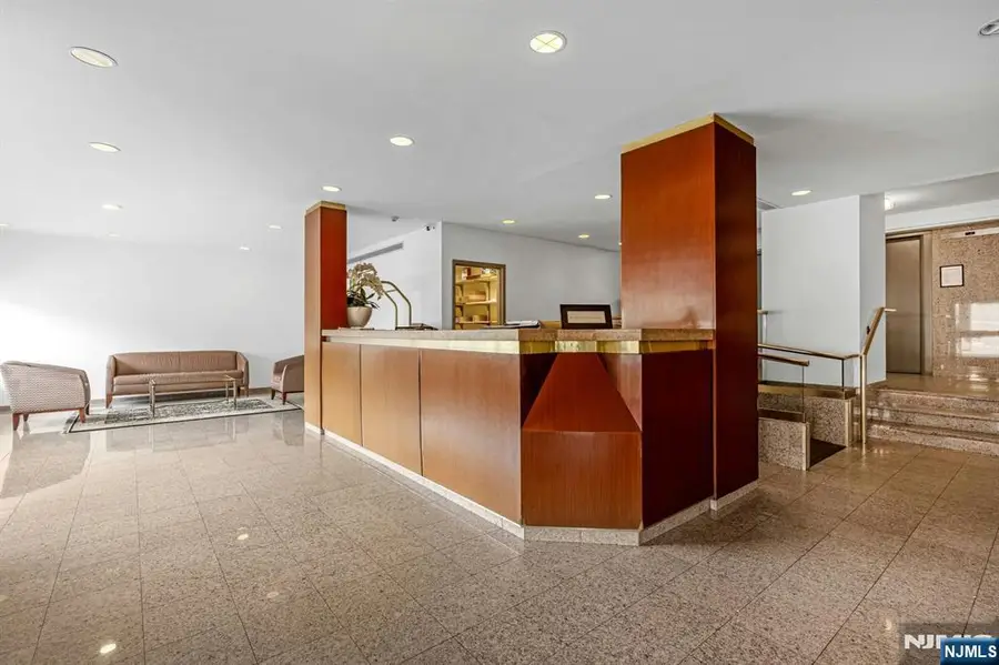 2185 Lemoine Avenue 2C, Fort Lee, NJ 07024 - Image #3