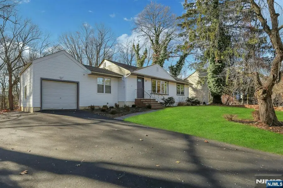 745 Washington Avenue, Township Of Washington, NJ 07676 - Image #3