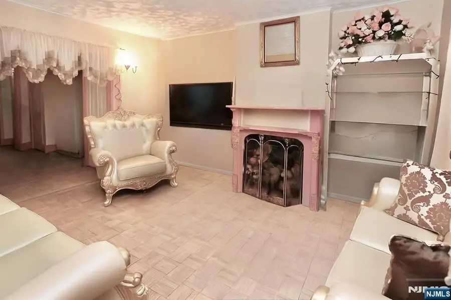 22-24 Kensington Place, East Orange, NJ 07017 - Image #2