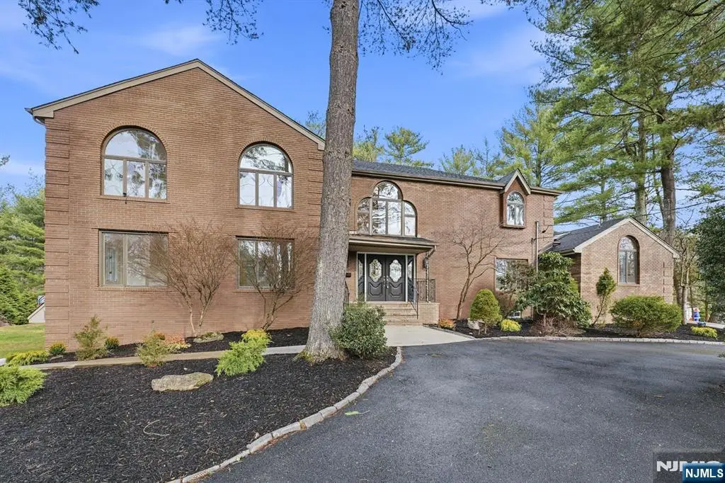 921 Franklin Lake Road, Franklin Lakes, NJ 07417 - Image #1