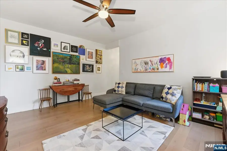 107 Kensington Avenue 204a, Jersey City, NJ 07304 - Image #3