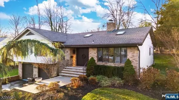 19 Park Drive, Livingston, NJ 07039