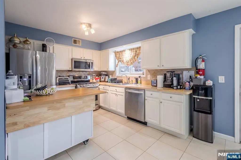 19 Valsumo, Newark, NJ 07105 - Image #1