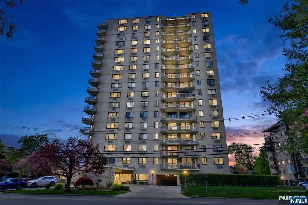 307 Prospect Avenue 4B, Hackensack, NJ 07601 - #1