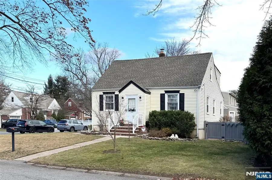 1037 Carnation Drive, New Milford, NJ 07646 - Image #3