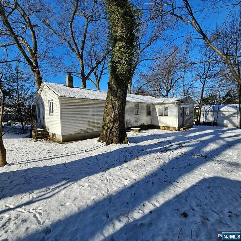 96 Woodside Avenue, Midland Park, NJ 07432 - Image #2