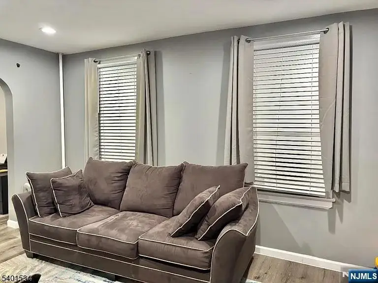 219 Peshine Avenue, Newark, NJ 07108 - Image #3