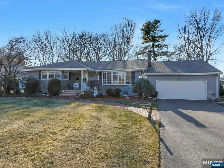 719 Neill Court, Oradell, NJ 07649 - Image #2