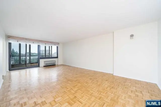 200 Winston Drive 401, Cliffside Park, NJ 07010 - #2