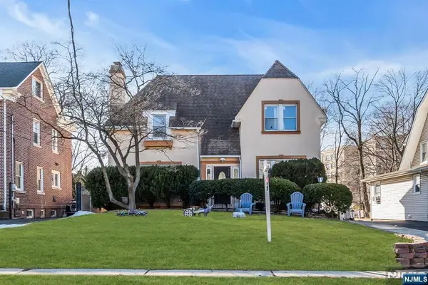 297 Hamilton Place, Hackensack, NJ 07601