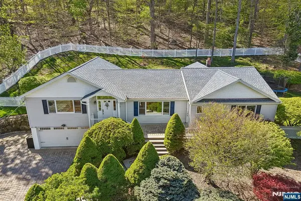 63 Danebury Downs, Upper Saddle River, NJ 07458