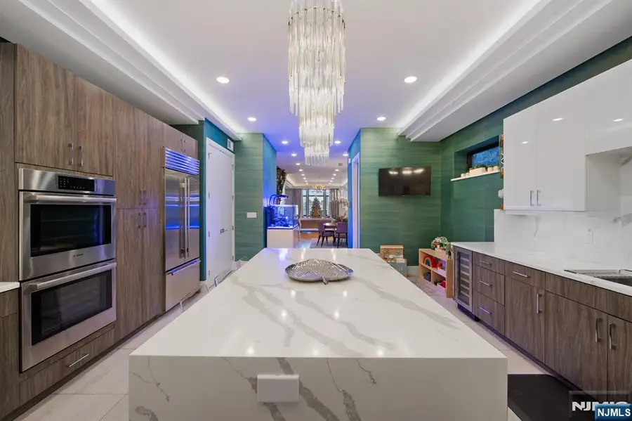 606 Undercliff Avenue 1, Edgewater, NJ 07020 - Image #3