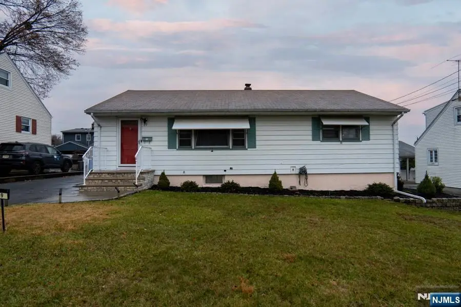 89 Susan Court, Clifton, NJ 07012 - Image #2