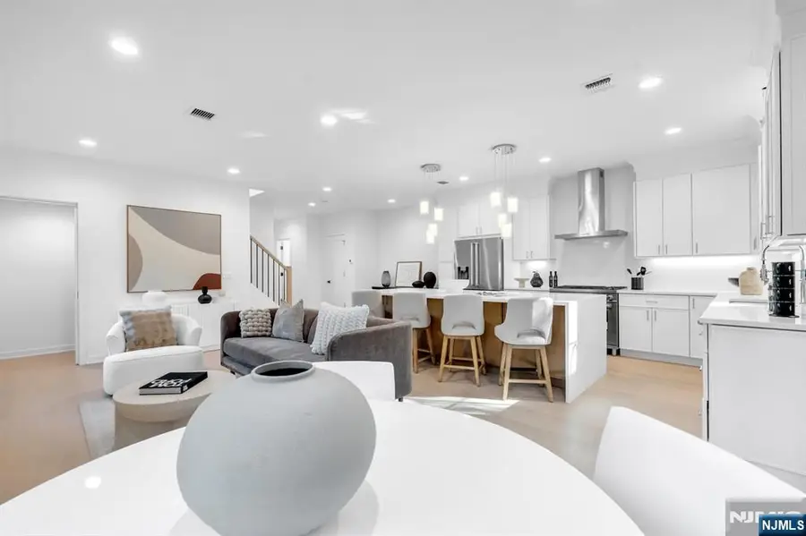 23 Fey Place, Oradell, NJ 07649 - Image #3