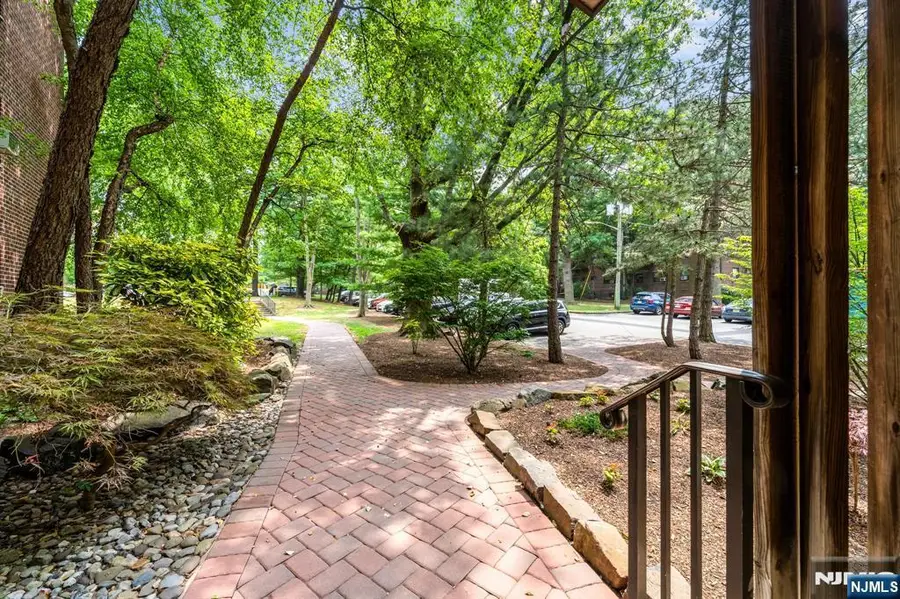 3071 Edwin Avenue 3E, Fort Lee, NJ 07024 - Image #3