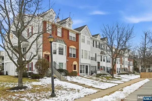 1284 Mulberry Drive, Mahwah, NJ 07430