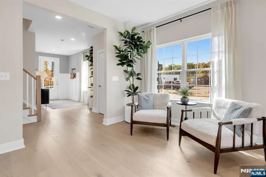 20 Arlington Way, Oakland, NJ 07436 - Image #2