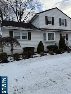 300 John Ochs Drive, Saddle Brook, NJ 07663