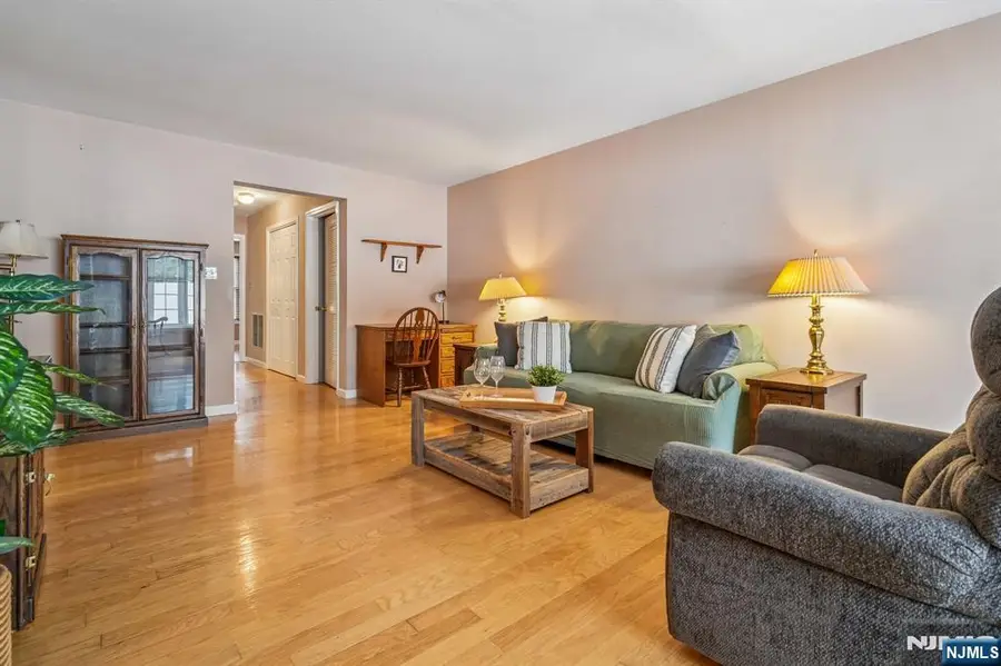 17 Chanda Court B017, Clifton, NJ 07012 - Image #3