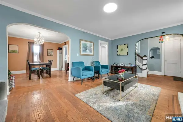 173 Grayson Place, Teaneck, NJ 07666