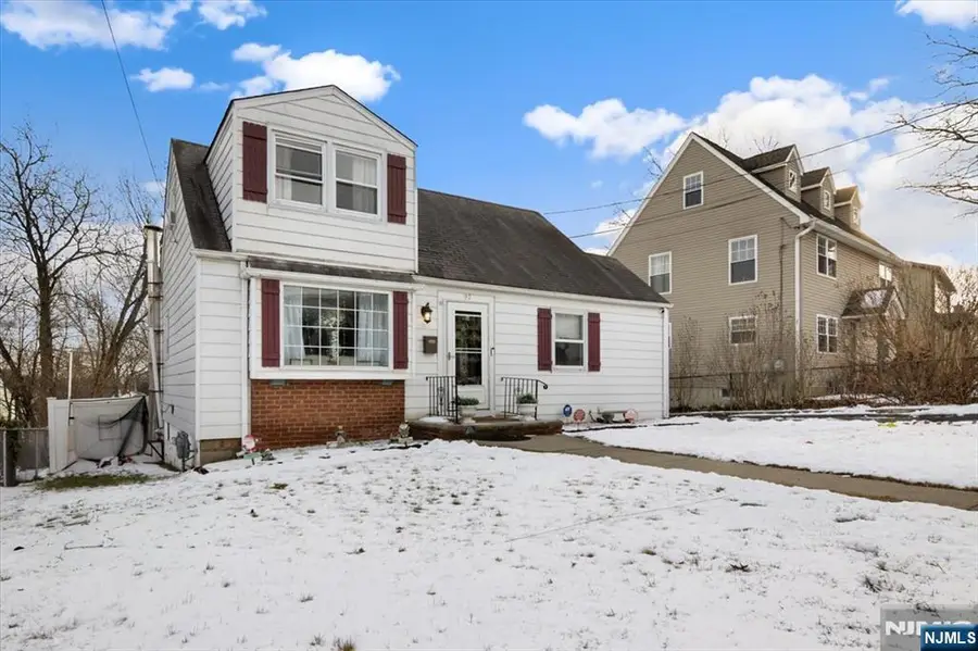 97 Long Hill Drive, Clifton, NJ 07013 - Image #3